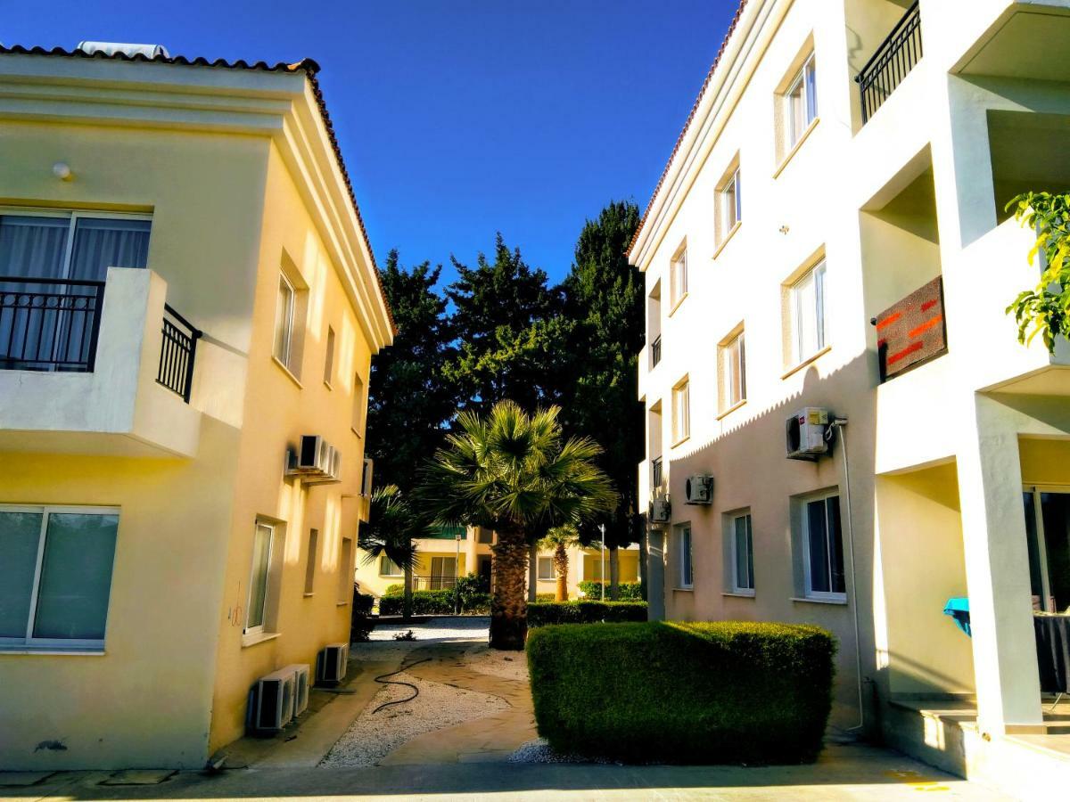 Enjoy The Silence Apartments Paphos Exterior foto