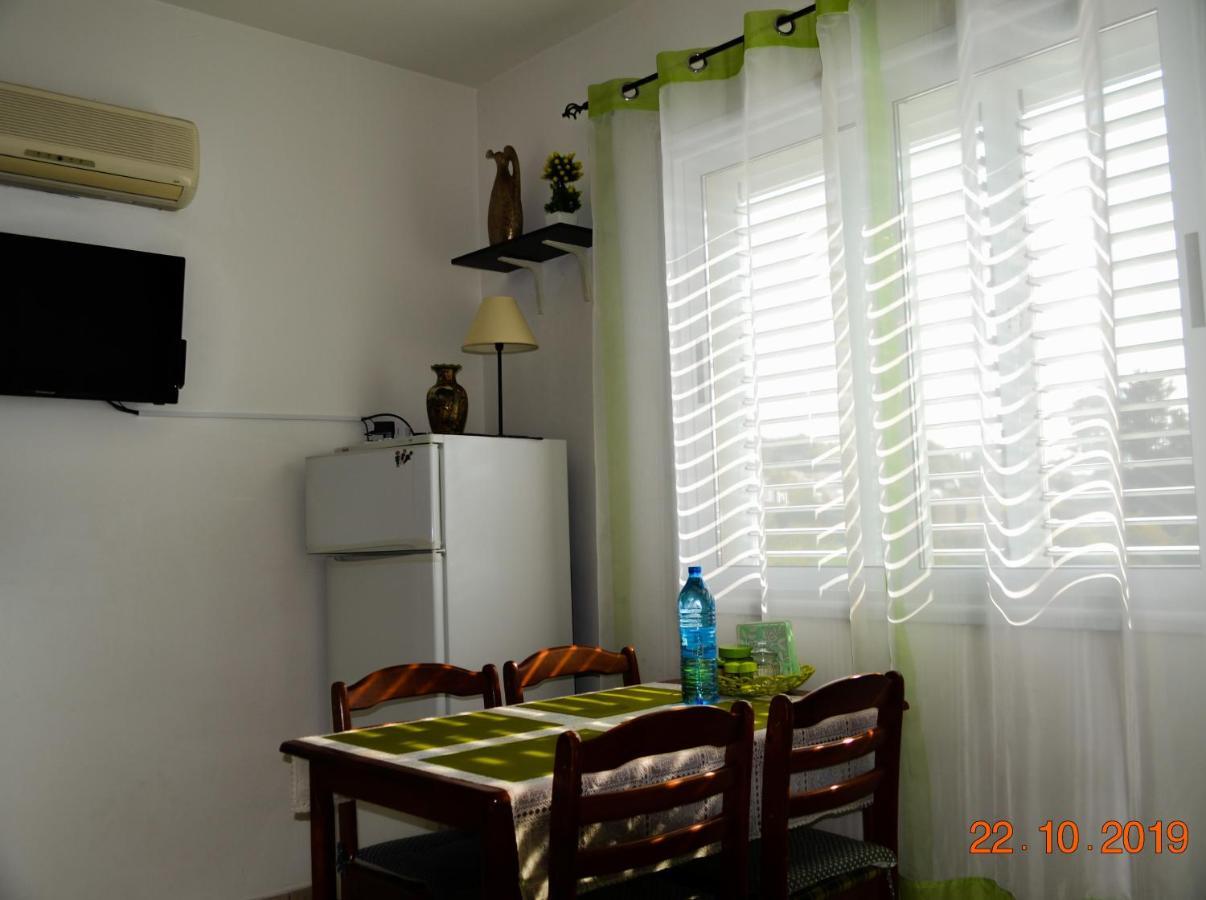 Enjoy The Silence Apartments Paphos Exterior foto
